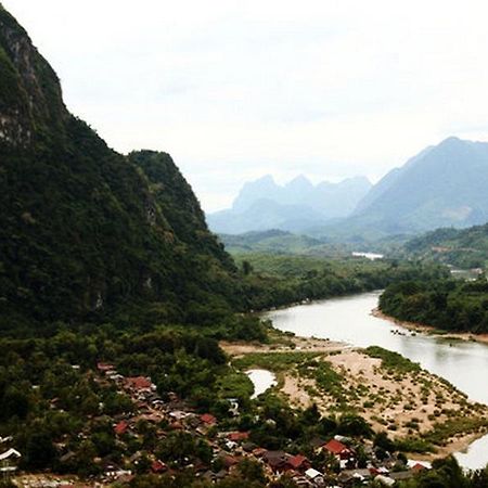 Riverview Bungalows Muang Ngoi Екстер'єр фото